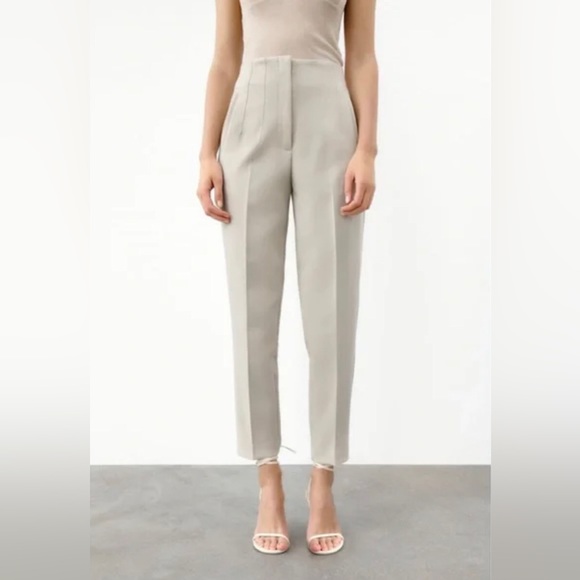 Blogger Fav ZARA High Waisted Trousers - Picture 4 of 15
